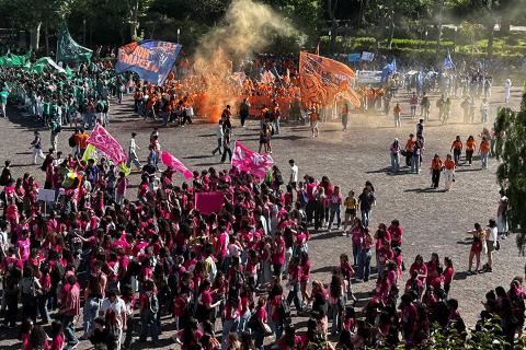 Villa Bellini invasa da studenti e studentesse