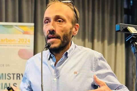 Il docente Salvatore Petralia