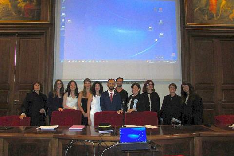 In foto da sinistra la prof.ssa Daniela Fisichella; le laureate e i laureati Veronica Viero, Gökşen Avcıoğlu, Jeanne Marchandise, Ester Privitera e Alì Erguibi, il prof. Marcello Carammia e le docenti Francesca Longo, Stefania Panebianco, Giorgia Costanzo e Iole Fontana