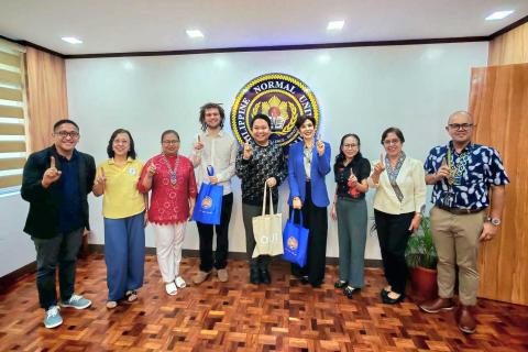 Un momento di un incontro alla Philippine Normal University of Manila per le Filippine