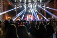 Gli Spill Over sul palco di piazza Duomo per il concerto del Carnevale di Acireale