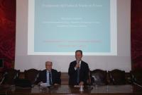 Un momento dell'intervento del rettore Francesco Priolo. Al suo fianco il presidente dell'Accademia Gioenia, Daniele Condorelli