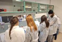 Studenti partecipanti al laboratorio del Dipartimento di Scienze del Farmaco e della Salute