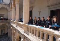L'esibizione del Coro studentesco d'ateneo al Palazzo centrale dell'Università di Catania