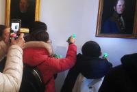 Studenti in visita al Museo dei Saperi e delle Mirabilia a Palazzo Centrale