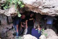 Un momento della visita alla Grotta del Drago, Scordia
