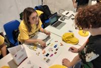 Uno stand in piazza Università