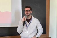 Un momento dell'intervento di Mario Gambino della segreteria organizzativa di Etna Comincs