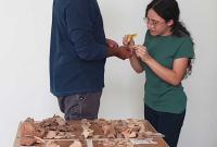 Un momento delle attività di catalogazione