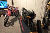 Lo stand della Pirelli