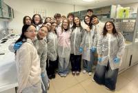 Studenti partecipanti al laboratorio del Dipartimento di Scienze del Farmaco e della Salute