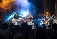 L’esibizione dei Chromos Band 