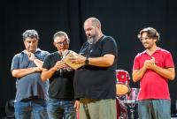 Il dg di Unict Corrado Spinella e il direttore artistico del DiSummer Francesco Pellegrino annunciano il vincitore dell’edizione 2026