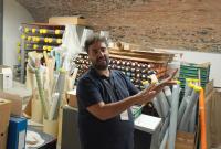 Nicola Caruso illustra l'Archivio ai visitatori