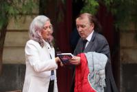 La scrittrice Diletta Sani insieme con il docente Luigi Amato