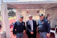 Il rettore in visita allo stand della Polizia di Stato