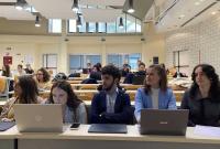 In foto Carlotta Pappalardo e alcuni studenti incoming