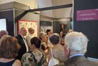 Un momento della visita guidata al museo