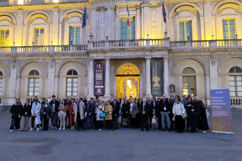 Lo staff del progetto Alma